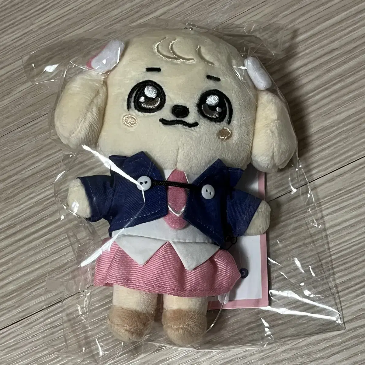 IVE ユジン popup minive ハグバッグ　yujin ポップアップ IVE MINIVE ユジン ポップアップ 30cm ぬいぐるみ Amazon.co.jp